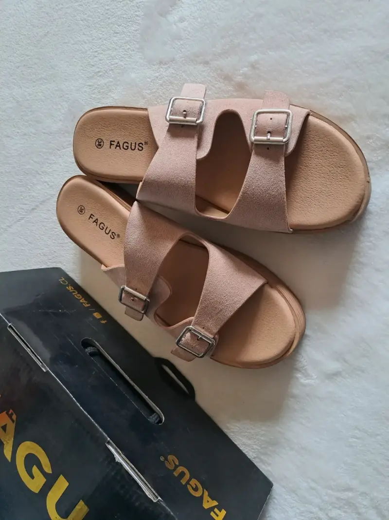 Sandalias de mujer rosa pálido con hebillas Fagus - 5