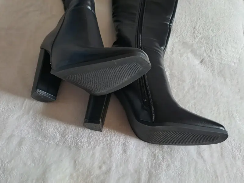 Botas de cuero negras con tacón alto - 5