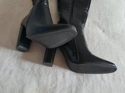 Botas de cuero negras con tacón alto - miniatura 5
