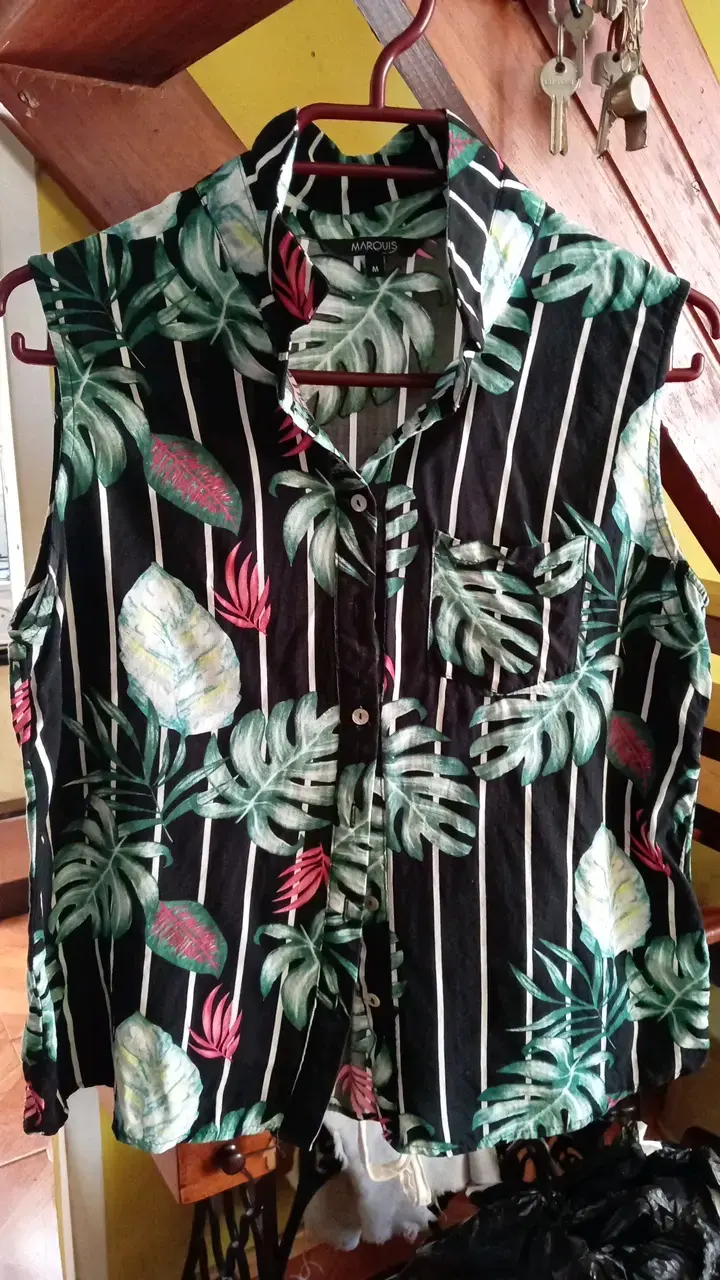 Blusa sin mangas estampada tropical Marquis - 1