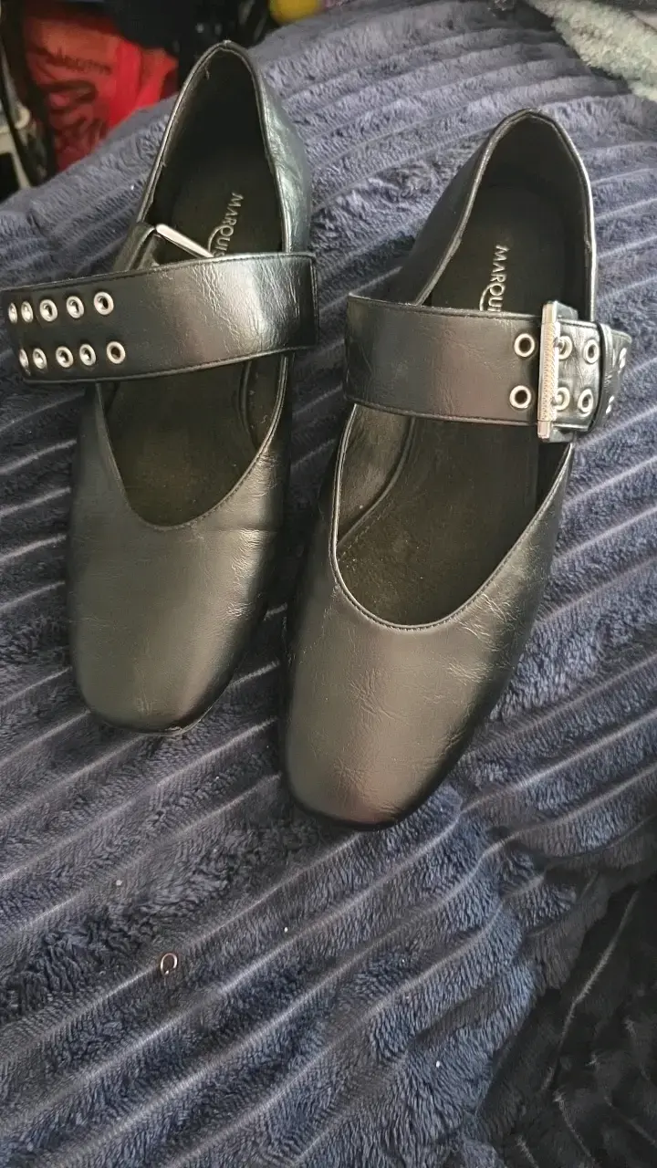 Zapatos planos negros con hebilla Marquis - 1