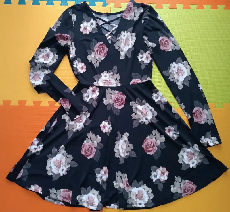 Vestido floral de manga larga