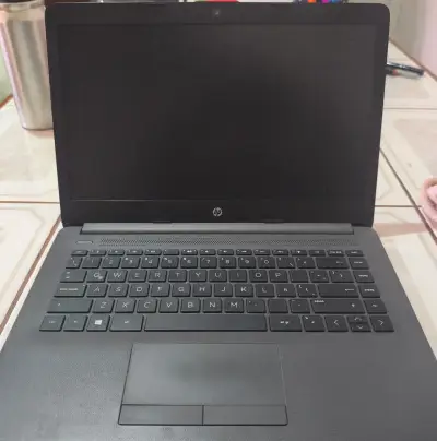 Notebook HP en buen estado - miniatura 1