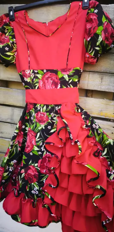 Vestido huasa rojo con estampado floral - miniatura 1