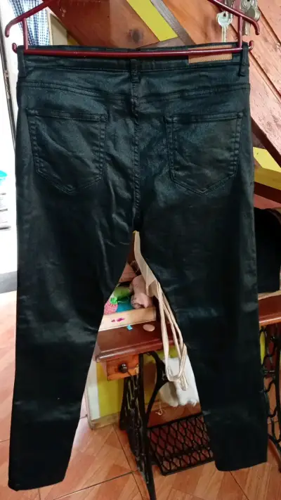 Jeans negros de mujer Issimo talla 42 - miniatura 2