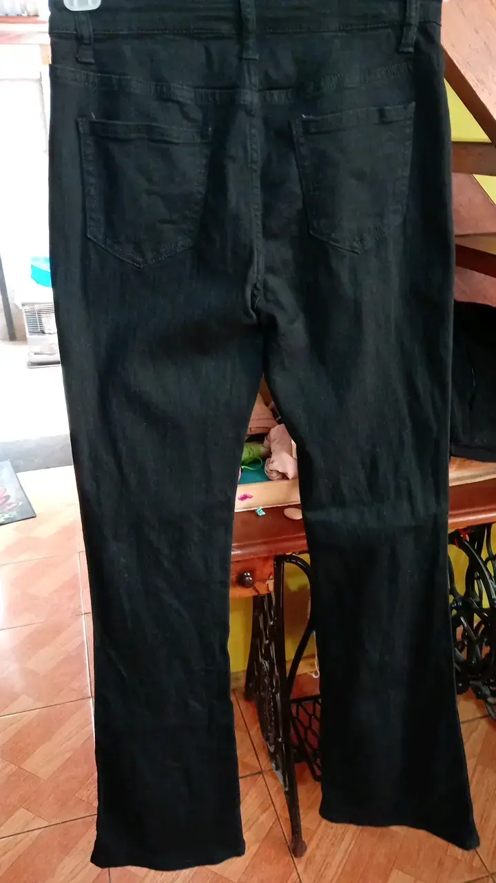 Pantalones de mezclilla negros para mujer - 2