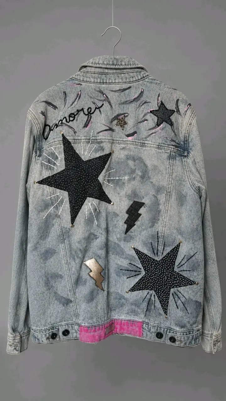 Chaqueta de mezclilla con diseño de estrellas - 2