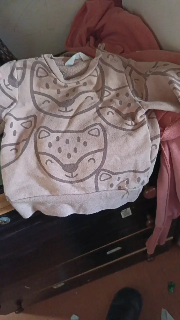 Polerón infantil con estampado de animales