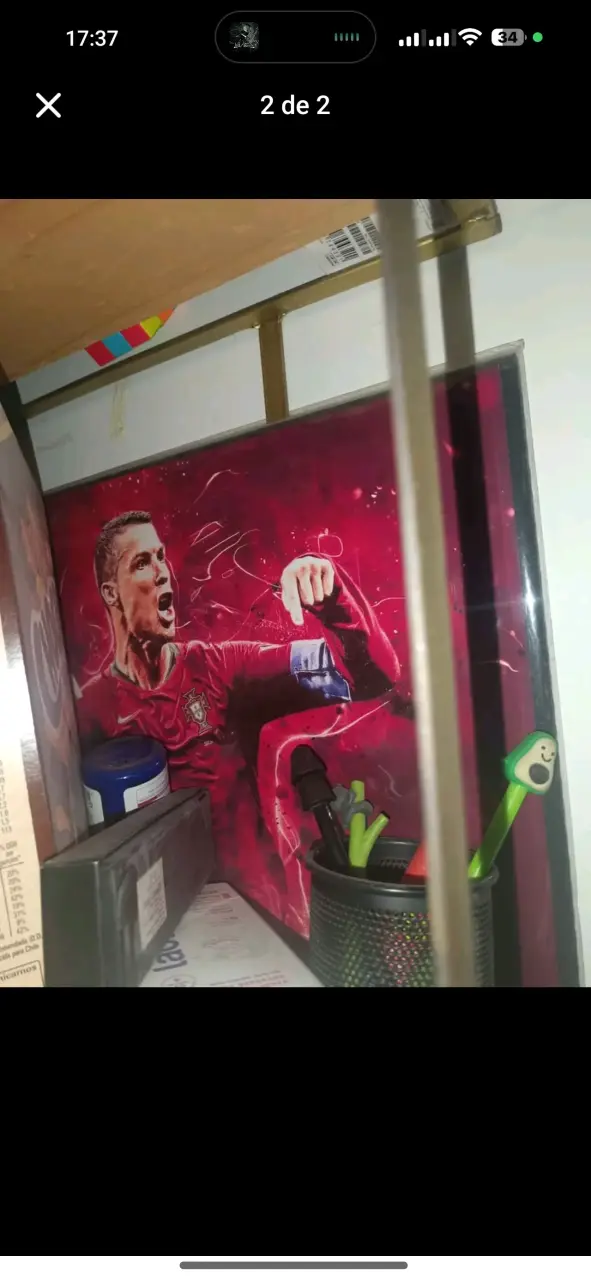 Cuadro Decorativo de Futbolista en Acción - 2