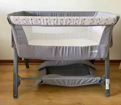 Cuna colecho gris con colchón y almohada - miniatura 3