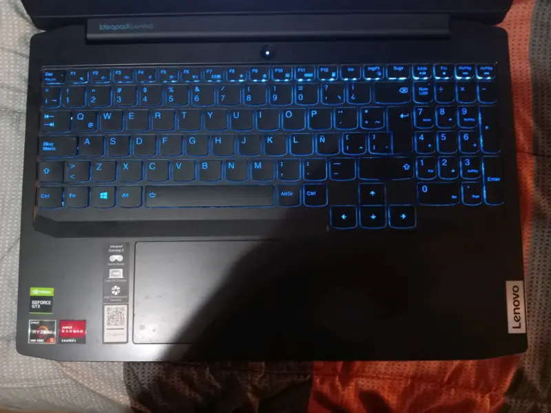 Laptop Lenovo Ideapad Gaming 3 - 1