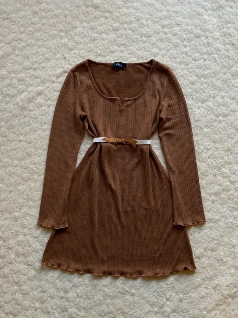 Vestido marrón de punto con cinturón Cider - 1