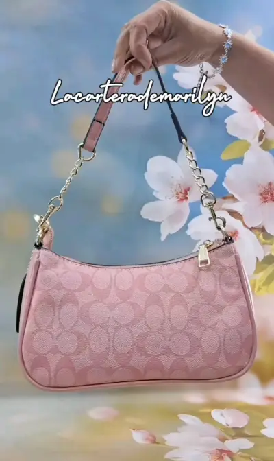 Cartera de hombro rosa Coach con cadena - miniatura 2