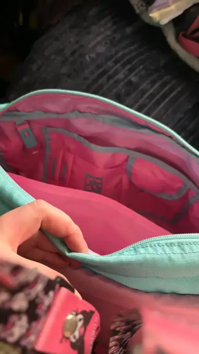 Bolso bandolera verde agua Totto con múltiples compartimentos - miniatura 3