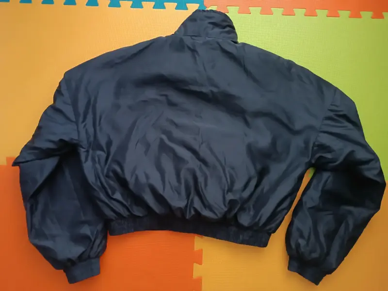 Chaqueta cortaviento negro para mujer - 2