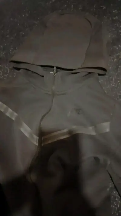 Polerón con capucha gris Nike para hombre - miniatura 1