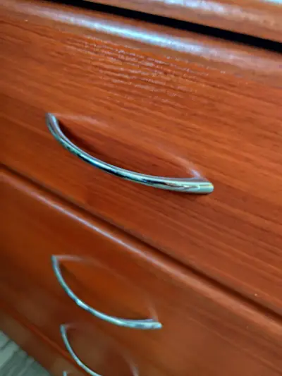 Cómoda de Madera con Cuatro Cajones - miniatura 2