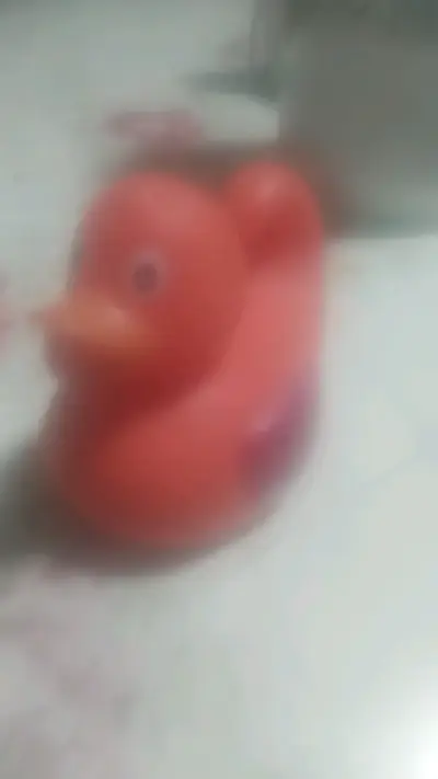 Pato de goma para baño infantil - miniatura 1