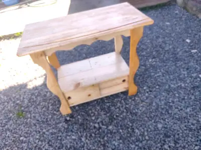 Arrimo de madera rústica con estante - miniatura 6