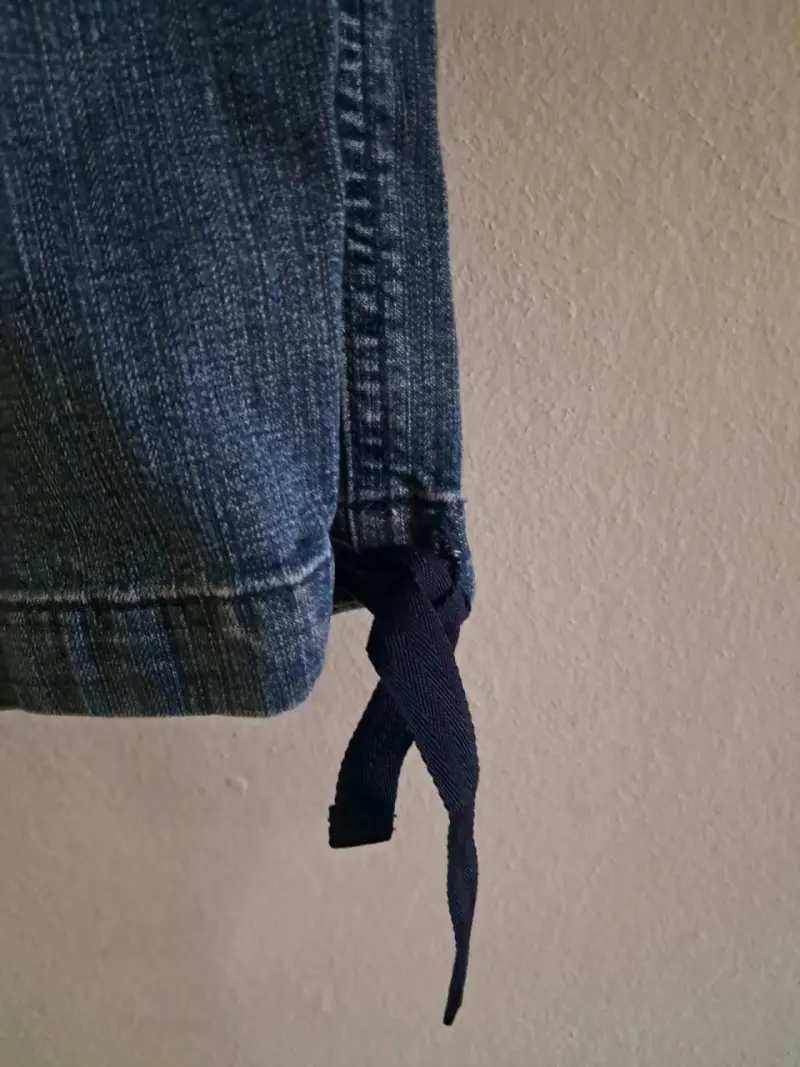 Pantalones capri de mezclilla Lee con bolsillos - 3