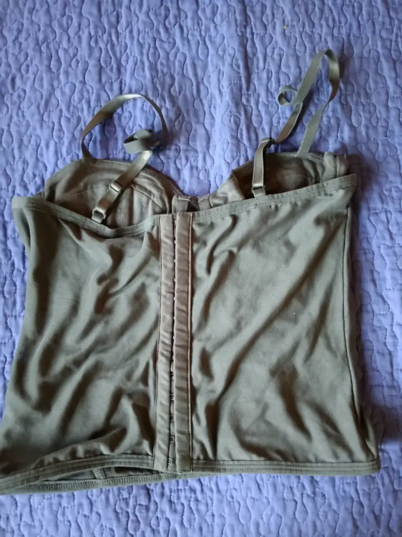 Corset gris con tirantes ajustables - 2