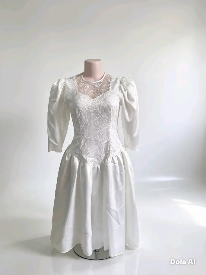 Vestido de novia elegante con encaje y cola - 5