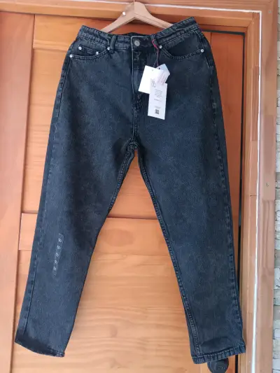 Jeans nuevo, colornegro de mezclilla para mujer - miniatura 1
