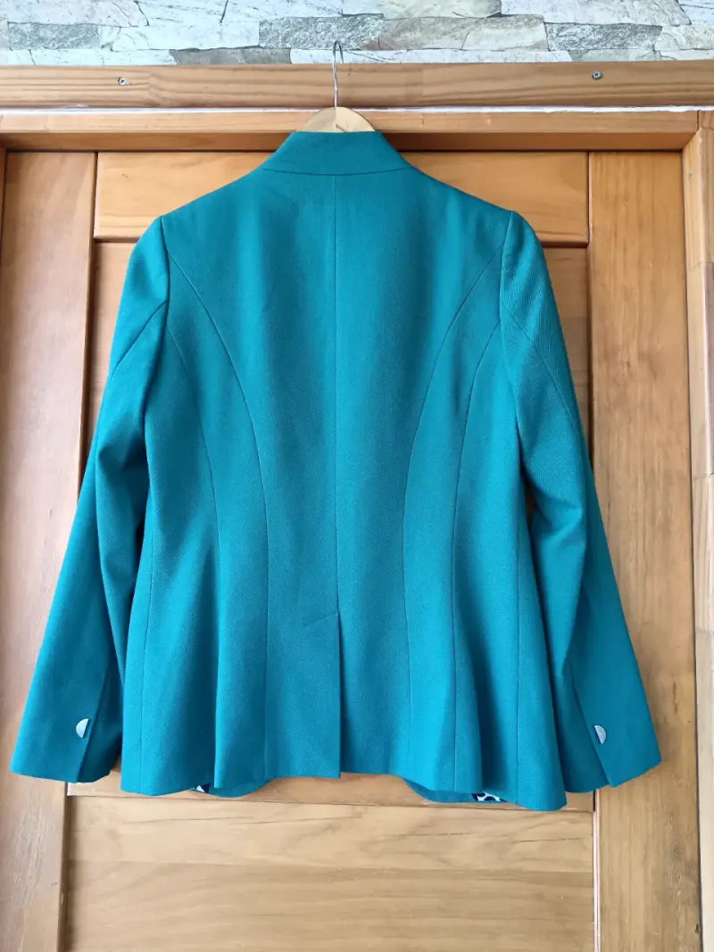 Blazer iO turquesa talla 38 - 2