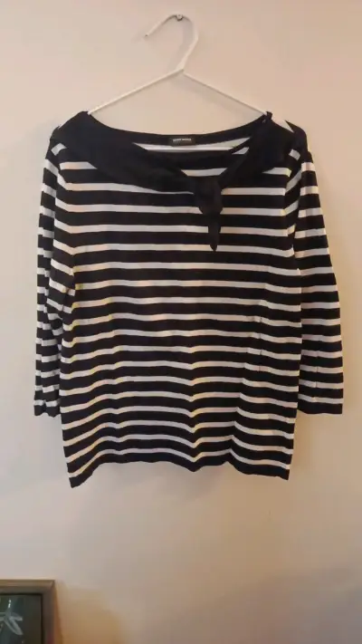 Chaqueta blanco y negro con bolsillos y boton - miniatura 2