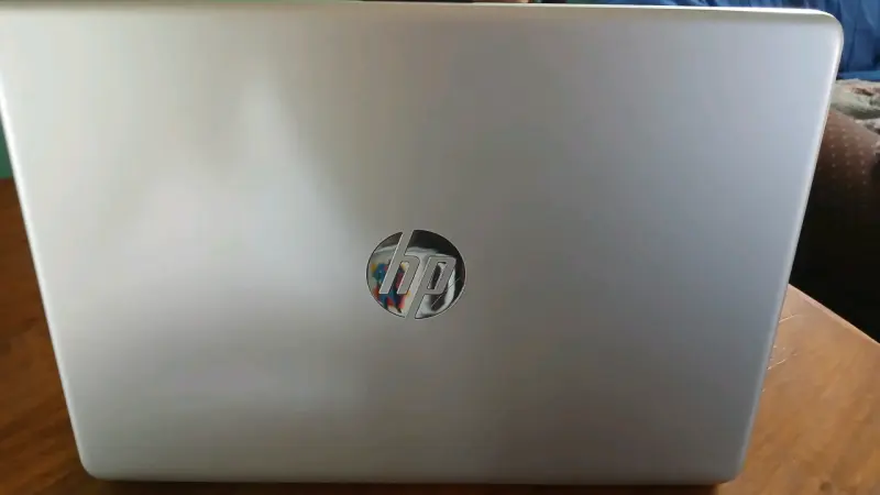 Notebook HP con pantalla de 14 pulgadas - 6