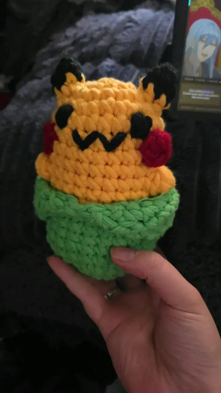 Muñeco a crochet Mimikyu choclo hecho a mano