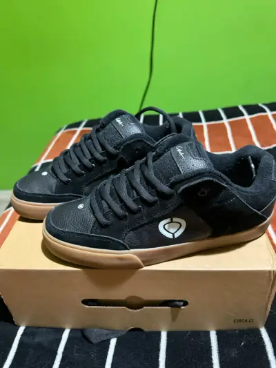 Zapatillas negras Circa 205 SE para skate - miniatura 1