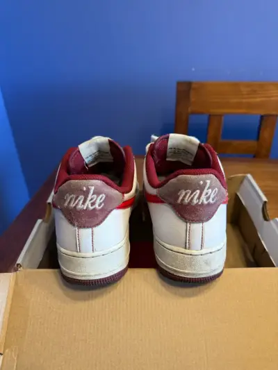 Zapatillas Nike Air Force 1 Blancas y Rojas - miniatura 4