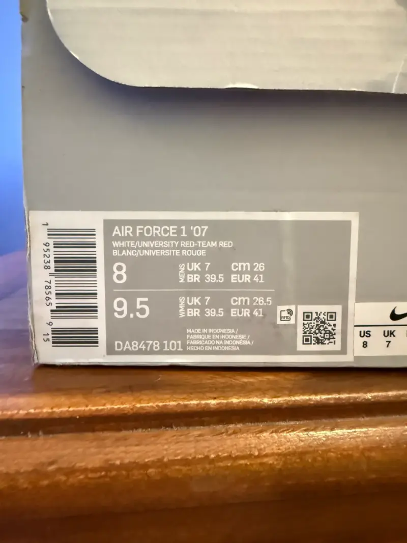 Zapatillas Nike Air Force 1 Blancas y Rojas - 5