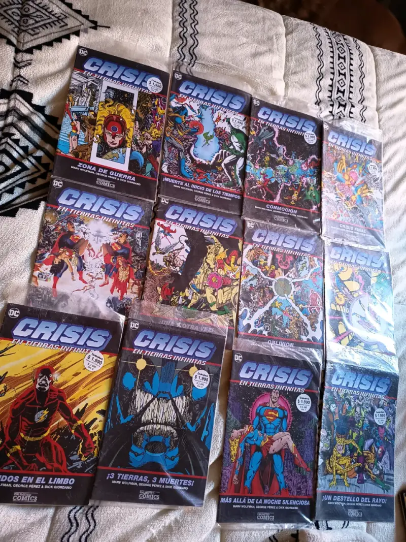 Colección de cómics Crisis en Tierras Infinitas DC - 3