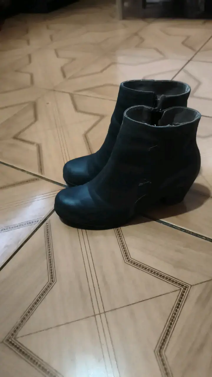 Botines de cuero negro para mujer - 2