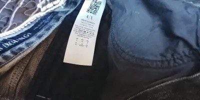 Jeans Armani Exchange para hombre con diseño moderno - miniatura 3