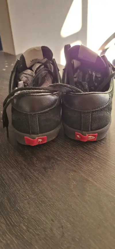 Zapatillas Vans negras de gamuza numero 37 - miniatura 2
