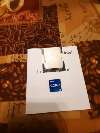 Procesador gamer Intel Core i7 12700KF - miniatura 2