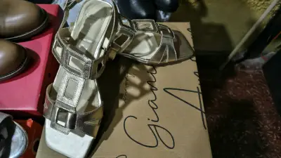 Sandalias de cuero Giani Da firenze doradas - miniatura 2