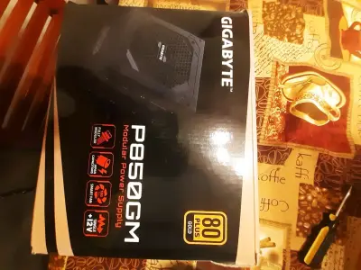 Fuente de Poder Modular Gigabyte P850GM 850W PG+ - miniatura 1