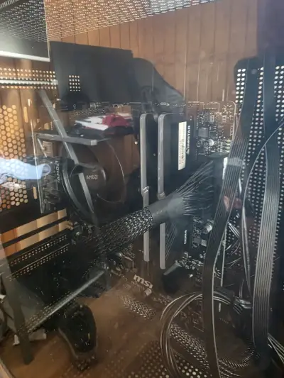 PC Gamer AMD Ryzen 7 5700G con 16GB RAM y SSD 500GB - miniatura 2