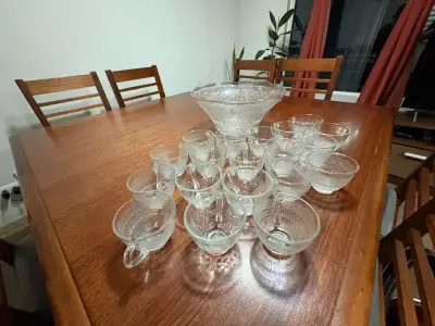 Juego de tazas de vidrio con diseño grabado - miniatura 2
