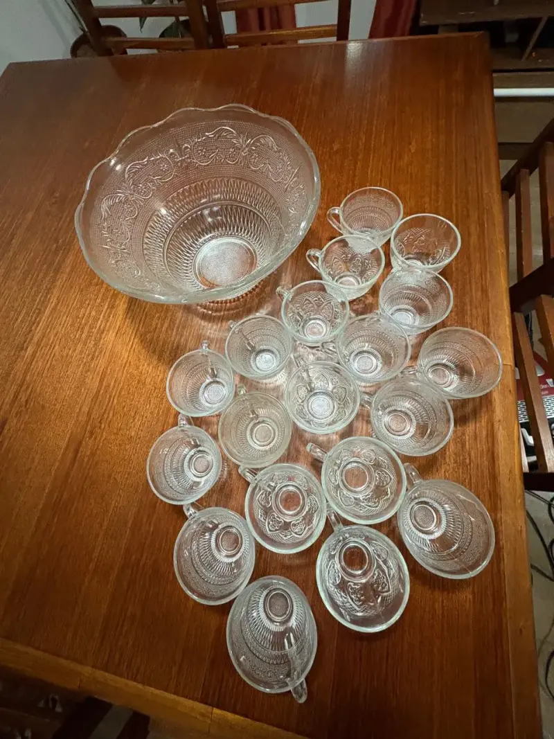 Juego de tazas de vidrio con diseño grabado - 3