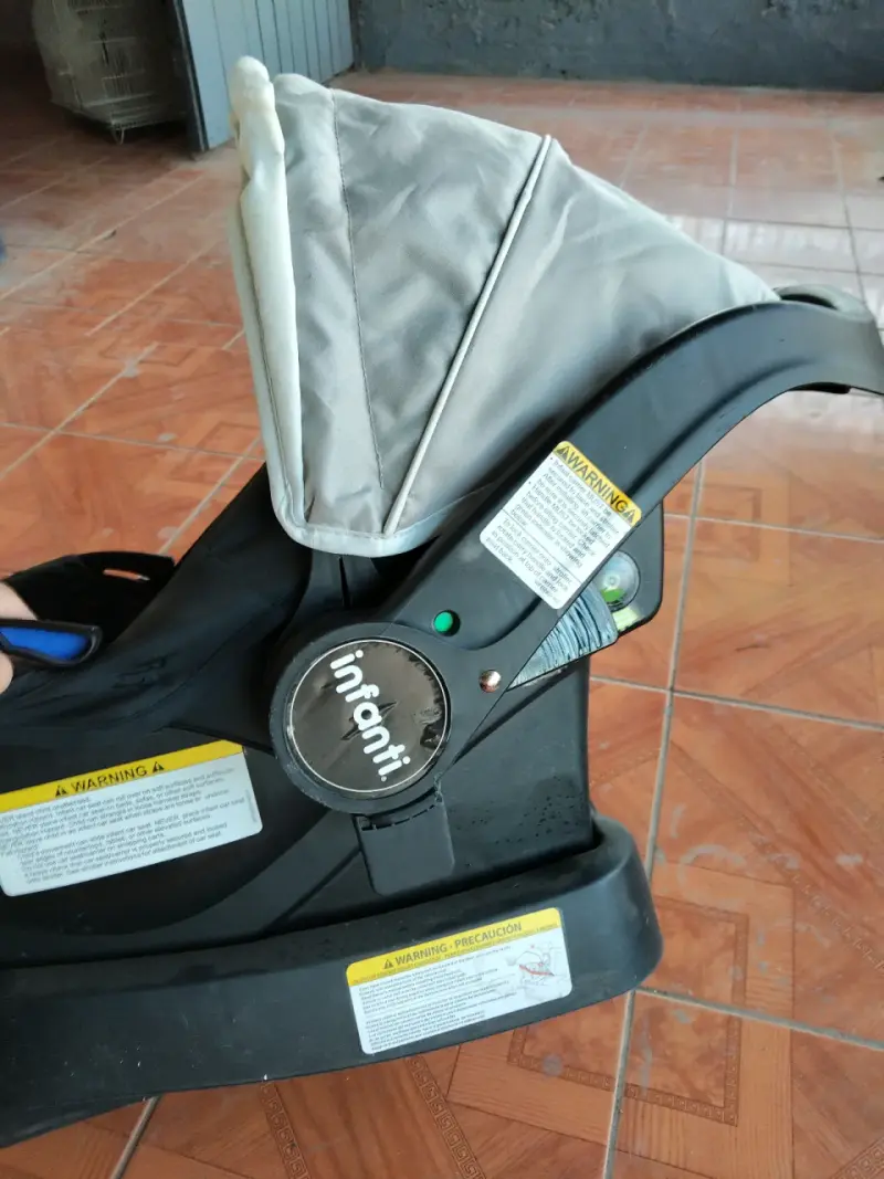 Silla de Auto para Bebé Infanti Negra - 2