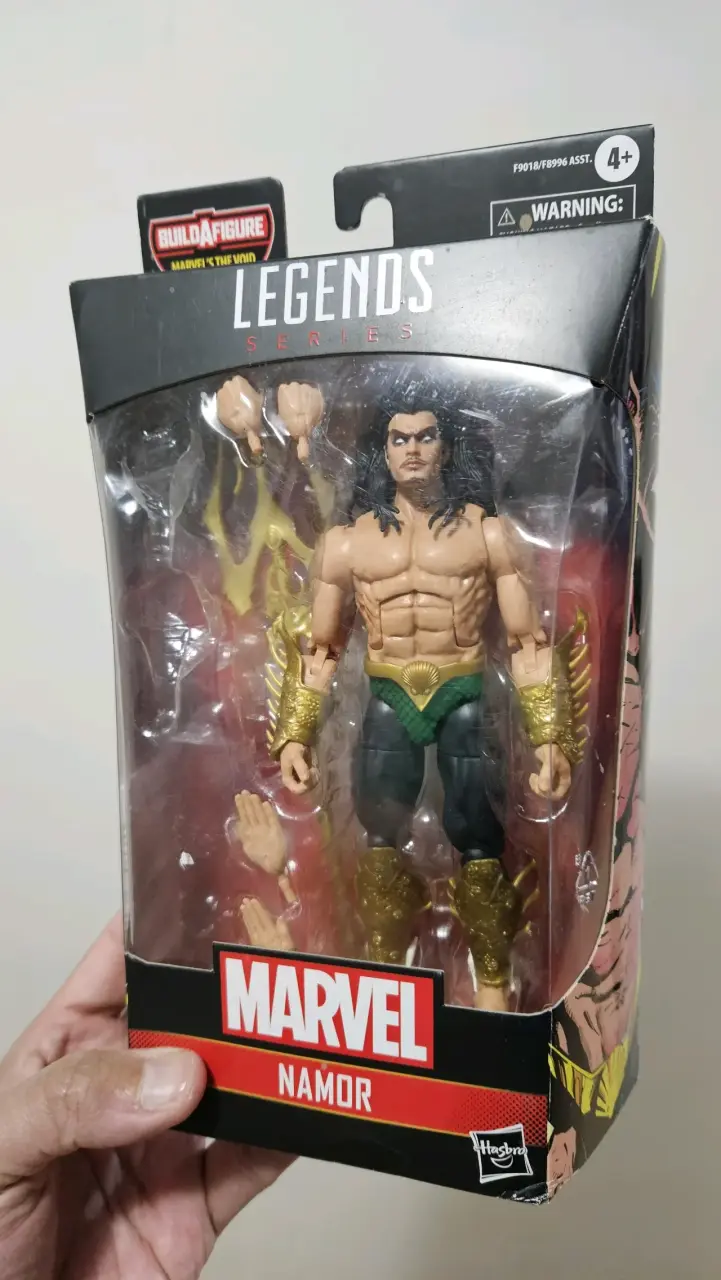 Figura de acción Marvel Legends Namor