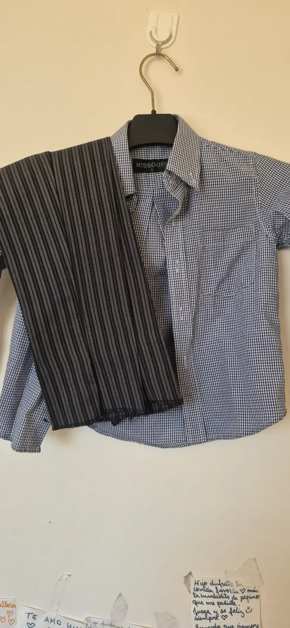 Conjunto de camisa y pantalón de huaso