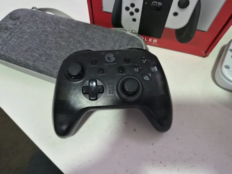 Nintendo Switch OLED con accesorios - 4