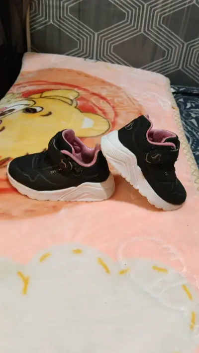 Zapatillas negras para niños Skechers - miniatura 2