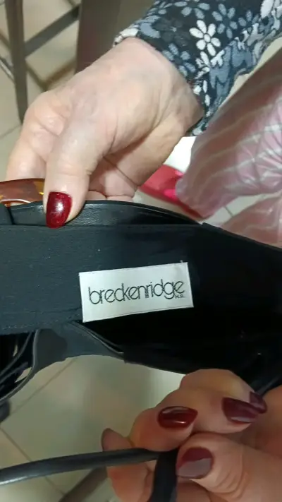 Falda plisada negra con hebilla Breckenridge - miniatura 2